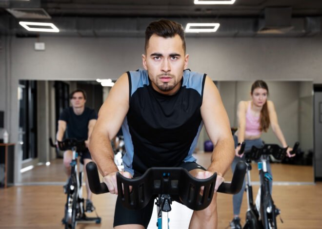 Veslovací trenažér a cyklotrenažér: efektívne stroje pre domáci aj intenzívny tréning